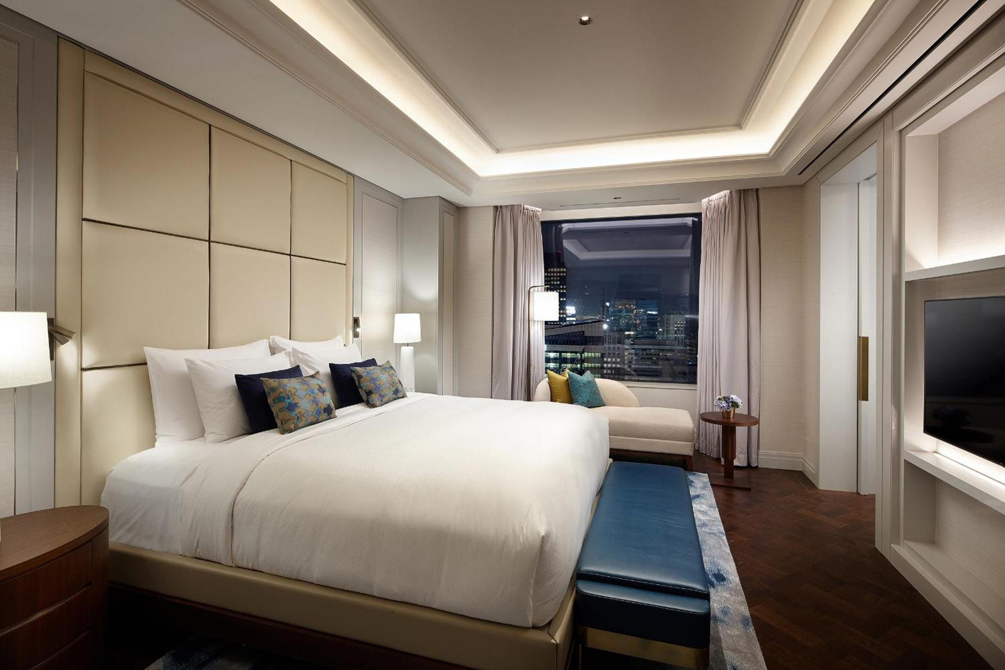 Lotte Executive Tower Hotel
